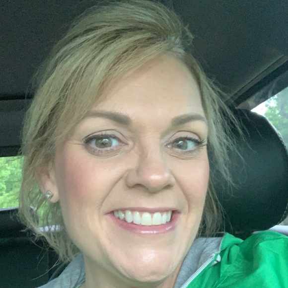 Meet your Posher, Heather - Picture 2 of 5